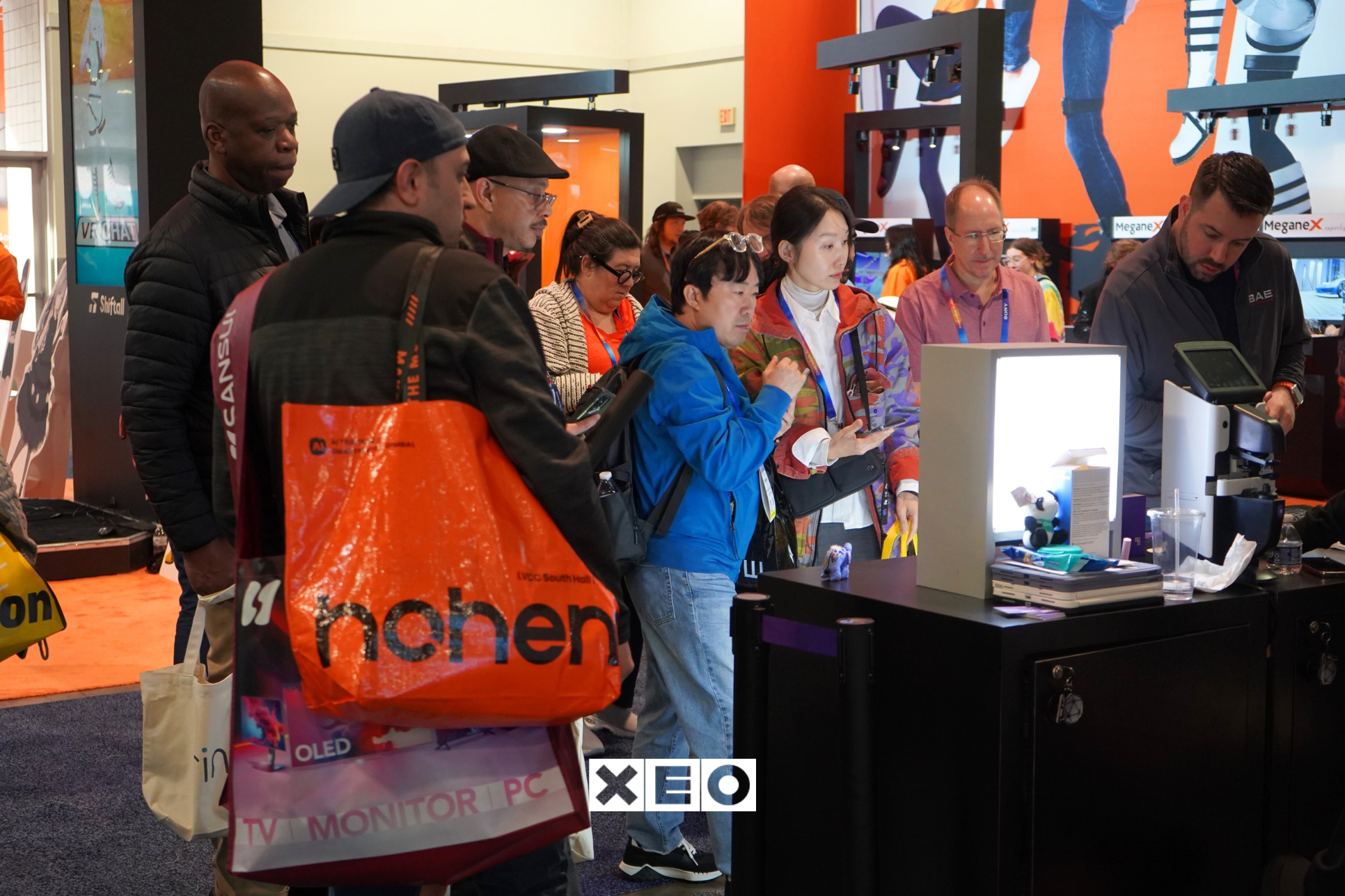 易游体育app专注沉醉式文娱装备的品牌 XEO 表态 2025 CES带来8K超(图1)